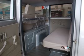 领骐&nbsp;载货车驾驶室                                               图片