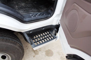 ���� ŷ����S3ϵ ��ֵɽ���� 143���� 4.14�׵�����ʽ�ػ�������(BJ5088XXY-F2)ͼƬ