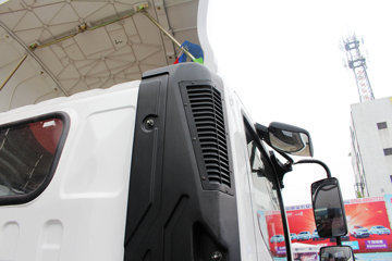 ���� ŷ����S3ϵ ��ֵɽ���� 143���� 4.14�׵�����ʽ�ػ�������(BJ5088XXY-F2)ͼƬ