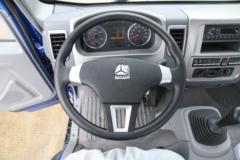 中国重汽HOWO 悍将 143马力 4.15米单排厢式轻卡底盘(ZZ5047XXYF3315E145)