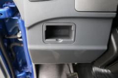 中国重汽HOWO 悍将 143马力 4.15米单排厢式轻卡底盘(ZZ5047XXYF3315E145)