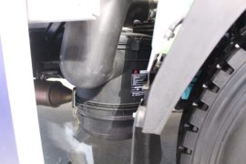 远程轻卡&nbsp;载货车底盘                                                图片