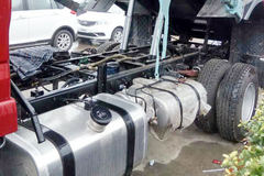 唐骏欧铃 T7系列 129马力 3.72米自卸车(ZB3041UPD6V)