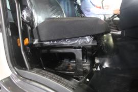 广汽日野700&nbsp;载货车驾驶室                                               图片