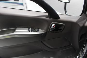 ���� ŷ����S3ϵ 143���� 4X2 ��س�(BJ5048XLC-FE)ͼƬ