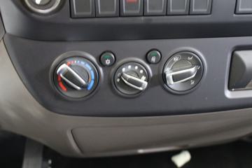 ���� ŷ����S3ϵ 143���� 4X2 ��س�(BJ5048XLC-FE)ͼƬ