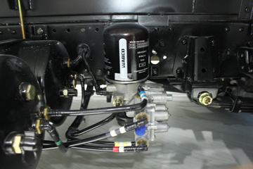 ���� ŷ����S3ϵ 143���� 4X2 ��س�(BJ5048XLC-FE)ͼƬ