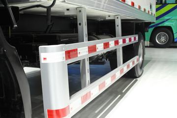 ���� ŷ����S3ϵ 143���� 4X2 ��س�(BJ5048XLC-FE)ͼƬ