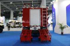 依维柯  Eurocargo(进口) ML100E22 217马力 4X2小型水罐消防车底盘