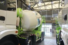福田 雷萨L9 270马力 8X4 8方混凝土搅拌车