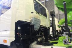 福田 雷萨L9 320马力 8X4 6.04方混凝土搅拌车