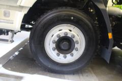 福田 雷萨L9 320马力 8X4 6.04方混凝土搅拌车
