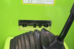 福田 雷萨L9 320马力 8X4 6.04方混凝土搅拌车