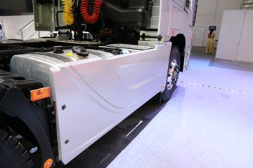 ���� ŷ��EST-A 6ϵ�ؿ� 430���� 6X2R ǣ����(BJ4269SNFKB-B2)ͼƬ