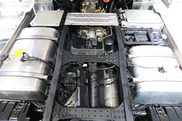 ���� ŷ��EST-A 6ϵ�ؿ� 430���� 6X2R ǣ����(BJ4269SNFKB-B2)ͼƬ