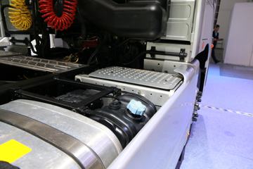 ���� ŷ��EST-A 6ϵ�ؿ� 430���� 6X2R ǣ����(BJ4269SNFKB-B2)ͼƬ