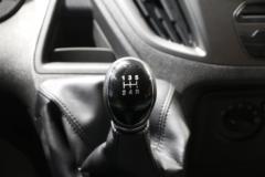 江铃汽车 新全顺 2017款 121马力 6座 中轴 2.0T柴油 中顶多功能商务车