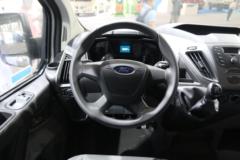 江铃汽车 新全顺 2017款 121马力 6座 中轴 2.0T柴油 中顶多功能商务车