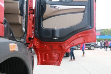 �й����� HOWO T5G�ؿ� 340���� 4X2ǣ����(ZZ4187N361GE1)ͼƬ