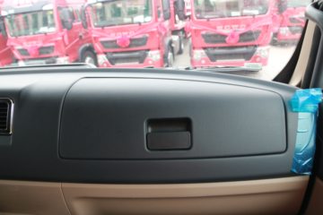 �й����� HOWO T5G�ؿ� 340���� 4X2ǣ����(ZZ4187N361GE1)ͼƬ