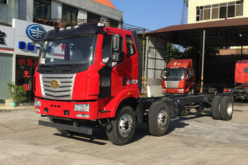 一汽柳特 金陆中卡 220马力 6X2 9.6米厢式载货车底盘(LZT5250XXYPK2E5L8T3A95)
