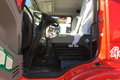 一汽柳特 金陆中卡 220马力 6X2 9.6米厢式载货车底盘(LZT5250XXYPK2E5L8T3A95)