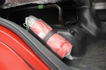 �������� ����M3�п� 180���� 4X2 6.8�ײ�դʽ�ػ�������(LZ1166M3ABT)ͼƬ