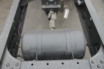 �������� ����M3�п� 180���� 4X2 6.8�ײ�դʽ�ػ�������(LZ1166M3ABT)ͼƬ