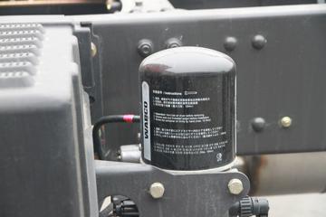 �������� ����M3�п� 180���� 4X2 6.8�ײ�դʽ�ػ�������(LZ1166M3ABT)ͼƬ