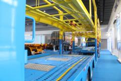 东风 天锦 270马力 中置轴轿运车