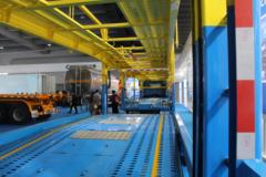 东风 天锦 270马力 中置轴轿运车