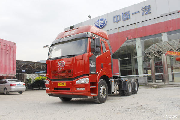 一汽解放 J6P重卡 舒适版 420马力 6X4危险品牵引车(CA4250P66K24T1E5Z)