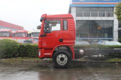 陕汽重卡 德龙L3000 185马力 4X2 6.75米排半载货车底盘(SX1168MG501Y)