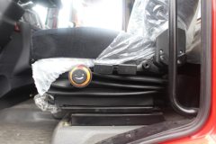 陕汽重卡 德龙L3000 185马力 4X2 6.75米排半载货车底盘(SX1168MG501Y)