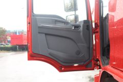 陕汽重卡 德龙L3000 185马力 4X2 6.75米排半载货车底盘(SX1168MG501Y)