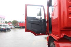 陕汽重卡 德龙L3000 185马力 4X2 6.75米排半载货车底盘(SX1168MG501Y)