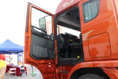 联合卡车 U380重卡 380马力 4X2 中置轴列车底盘(QCC5182ZKXD651Z)