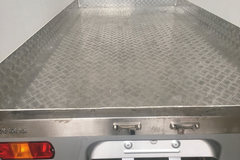 五菱 荣光 107马力 汽油 冷藏车(WLQ5029XLCPY)