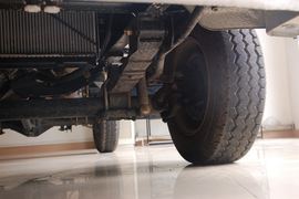 领骐&nbsp;载货车底盘                                                图片