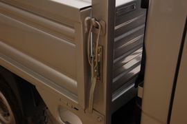 领骐&nbsp;载货车上装                                                图片