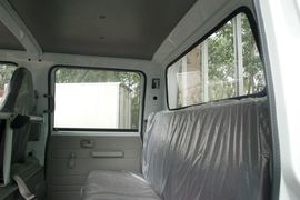 五十铃600P&nbsp;载货车驾驶室                                               图片