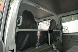 五十铃600P&nbsp;载货车驾驶室                                               图片