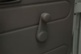 五十铃600P&nbsp;载货车驾驶室                                               图片