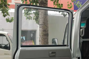 ���� ��ʮ��600P 130���� 3.2��˫�������ῨͼƬ