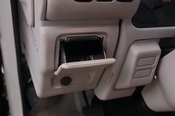 ���� ��ʮ��600P 130���� 3.2��˫�������ῨͼƬ