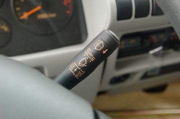 ���� ��ʮ��600P 130���� 3.2��˫�������ῨͼƬ