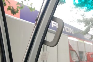 ���� ��ʮ��600P 130���� 3.2��˫�������ῨͼƬ