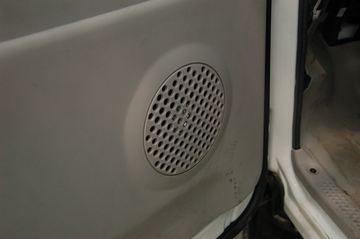 ���� ��ʮ��600P 130���� 3.2��˫�������ῨͼƬ