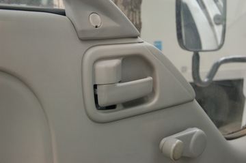 ���� ��ʮ��600P 130���� 3.2��˫�������ῨͼƬ