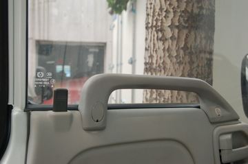 ���� ��ʮ��600P 130���� 3.2��˫�������ῨͼƬ